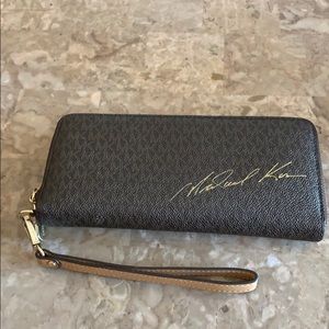 Michael Kors large wallet wristlet